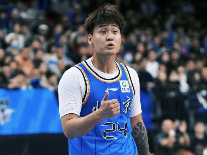 赵睿14+3三分北京逆转双杀福建 曾凡博15分马帝昂14+15