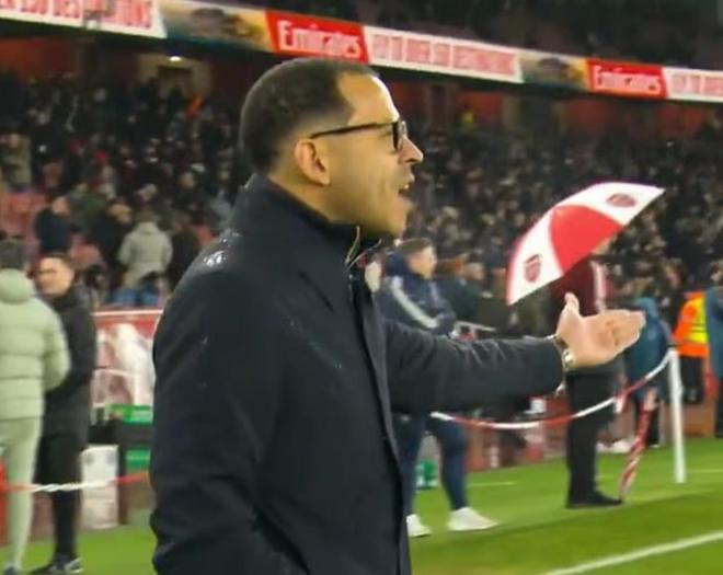 赛前热身时罗塞尼尔对阿森纳球员爆粗，让他们待在自己那半边