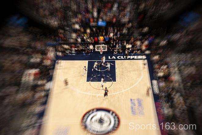 骑士大胜快船 米切尔29+9小卡25+7哈登+加兰双双缺席