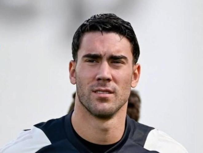 跟队：尤文目前没计划和DV9会面谈续约，米兰在关注但尚未报价