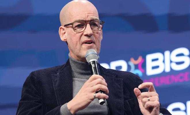 多特高管：之前说我们身处危机现在又说要争冠，