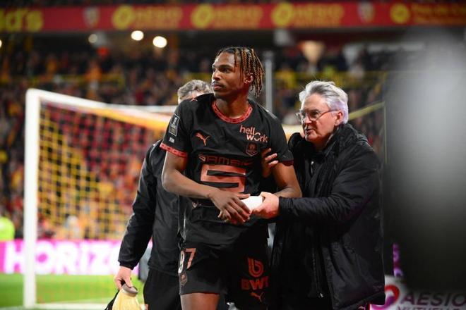 刚提的车被刮了！利物浦6000万镑新援遭重伤 体检没发现伤病隐患