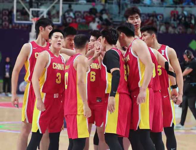 央视直播中日男篮对决，篮协主席：世预赛已到最危险时刻！