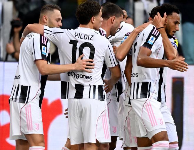 多项续约即将完成，难掩锋线崩塌：尤文图斯引援团队的灾难性失职