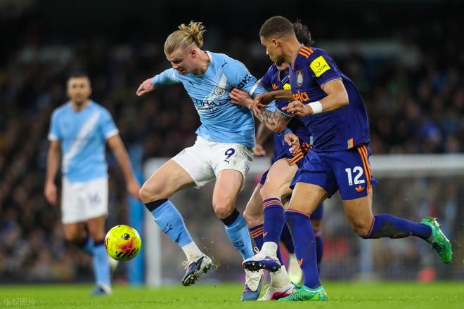 英超:利兹联状态复苏,曼城客场抢分无望?利兹联VS曼城