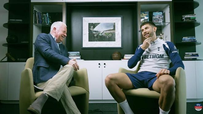 维卡里奥：图多尔很愿意和球员交流，他的处事方式非常直率