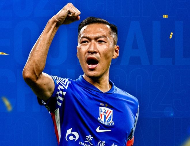 12球8助攻！37岁吴曦获金球奖，韦世豪发动态：全黑背景+偷感BGM