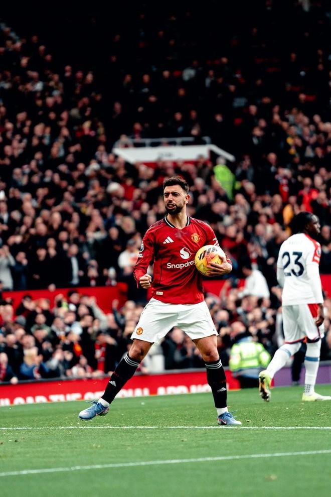 英媒:曼联希望B费至少再留一年,内部人士认为他更倾向留队