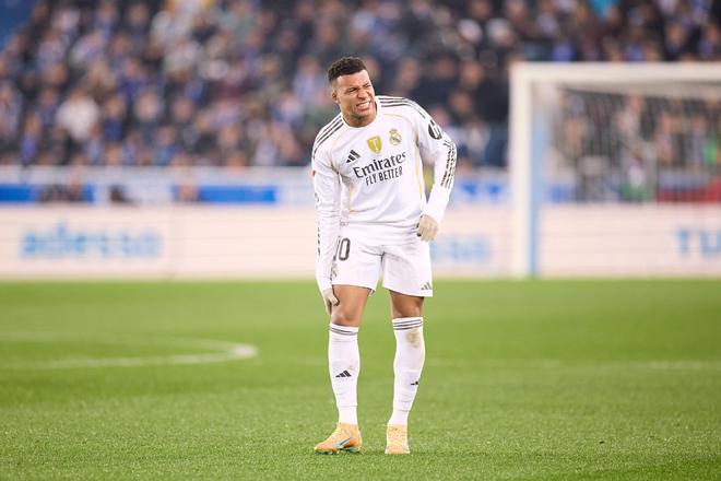 姆巴佩膝伤成一大谜团：皇马与其团队措辞相左，战曼城到底上不上