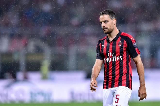 博纳文图拉丨米兰前两年是我生涯最佳时期