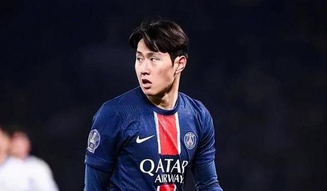 孙兴慜后“新一哥”之争:李刚仁斗志不足,24岁暴力射手后来居上