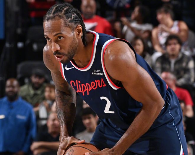 超勇士升西部第八！小卡29+7+8快船险胜尼克斯 唐斯35+12+7