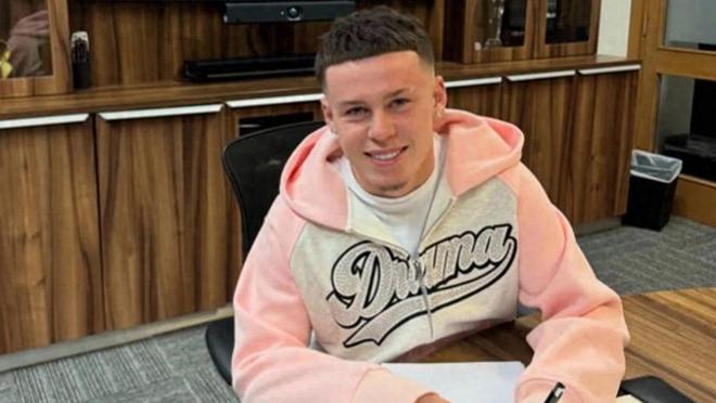 鲁尼之子迎来生涯转折点：签约顶级经纪公司，曼联新星崭露头角