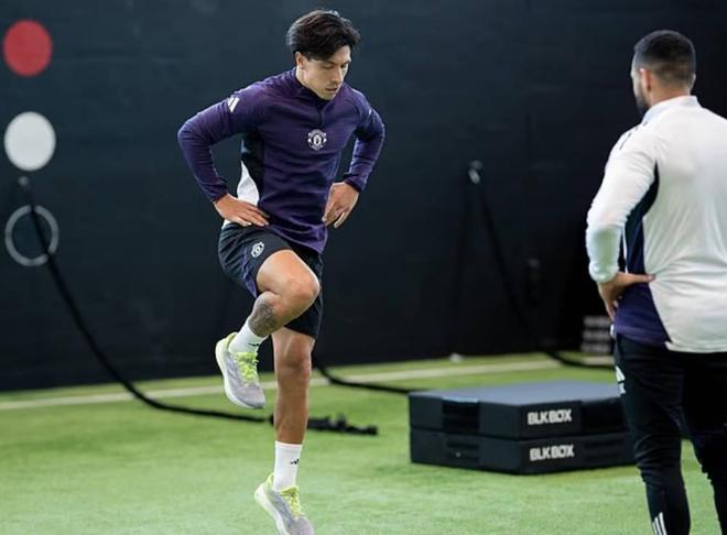 记者：利马将缺战维拉，但可能对伯恩茅斯时可能回归名单