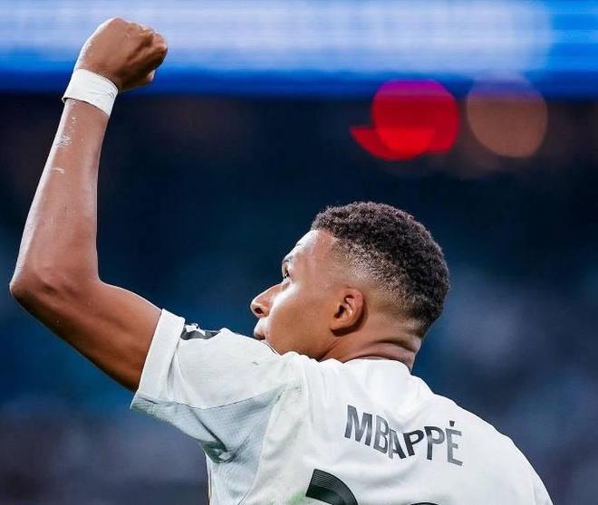 阿斯：姆巴佩将在对阵曼城时替补，未接受手术与世界杯无关