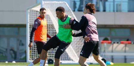 世体：姆巴佩已顺利参与皇马全队合练；卡雷拉斯参与部分合练