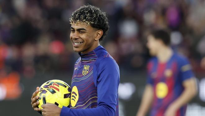 亚马尔对阵塞维利亚时开玩笑：内鬼，我的队友们都是内鬼