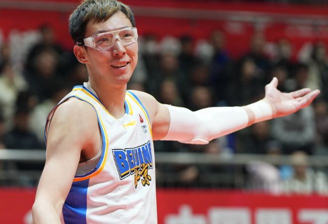 麦基22+10加盟首败！赵睿复出北京惜败福建 周琦15+10皮特森38分