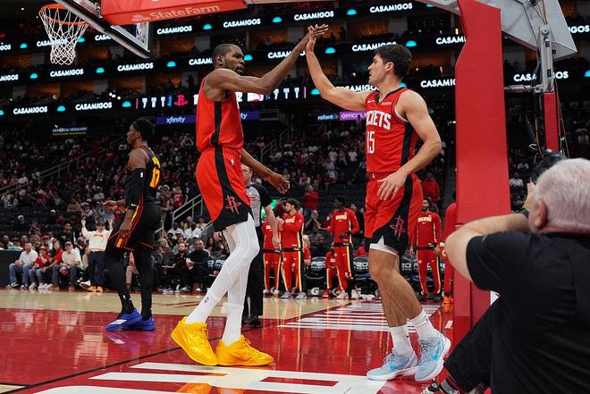 火箭终结老鹰11连胜 杜兰特25+6