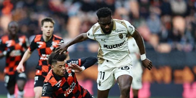 五大联赛最新战况：巴黎圣日耳曼失去法甲领跑地位，朗斯强势登顶