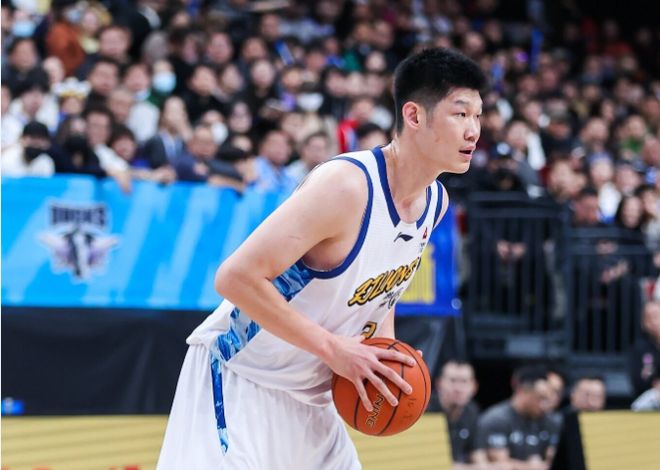 超上海升第一!广厦加时力克江苏 胡金秋16+11贾尔斯37+19