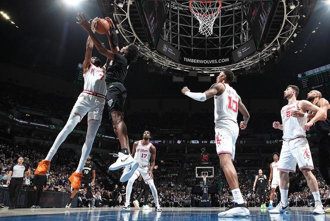 神剧本！加时被轰15-0！火箭憾负森林狼 杜兰特30分申京30+6