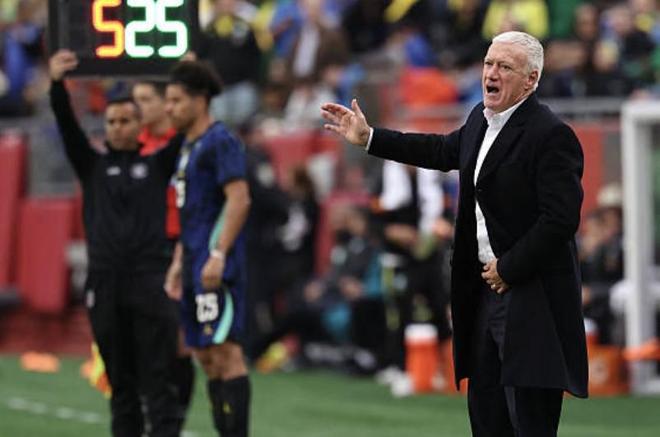 德尚：姆巴佩和登贝莱计划只踢1h；楚阿梅尼膝盖后侧受到撞击