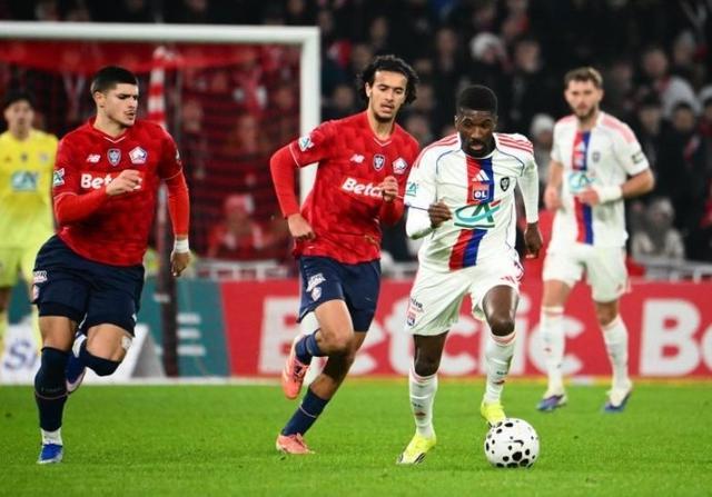 队报：里尔三名小将总计估值超1.4亿欧，今夏或被迫出售其一