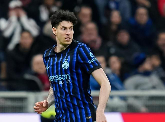 罗马诺：巴萨已经和巴斯托尼的经纪团队就合同进行了谈判