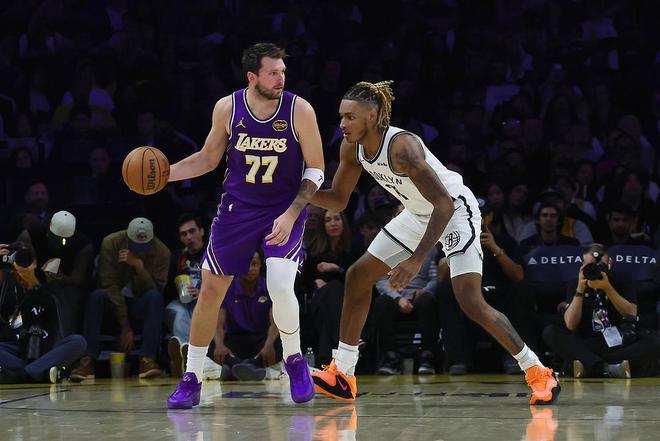 湖人送篮网10连败 东契奇41分下场停赛