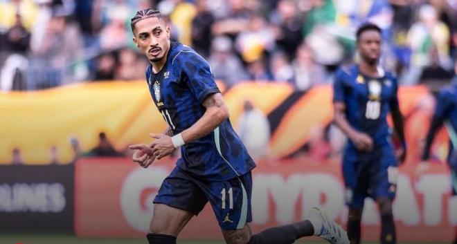 每体：FIFA将因拉菲尼亚伤病向巴萨作出赔偿，金额约14.4万欧