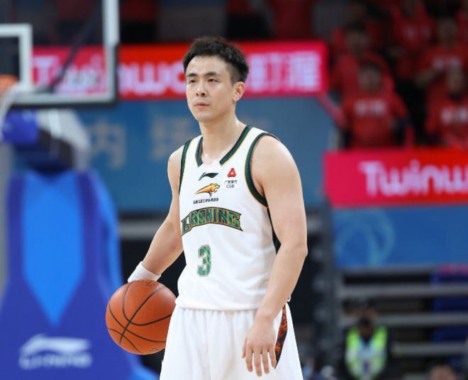 被轰17-0崩盘！辽宁爆冷惨负广州 赵继伟7中1徐昕20+9统治内线