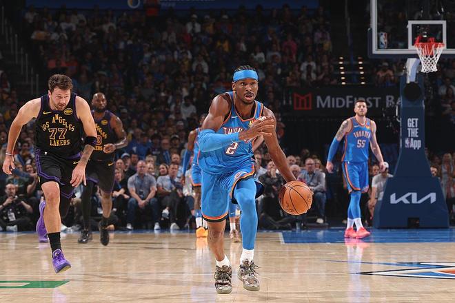 雷霆43分大胜湖人 SGA28+7+7东契奇伤退