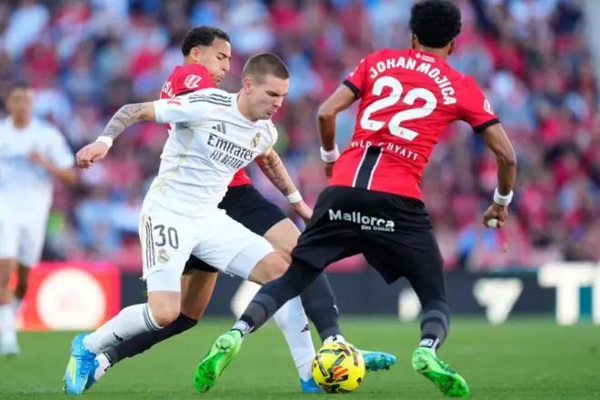 马斯坦托诺本赛季联赛已拿5张黄牌，下轮踢赫罗纳将停赛缺阵