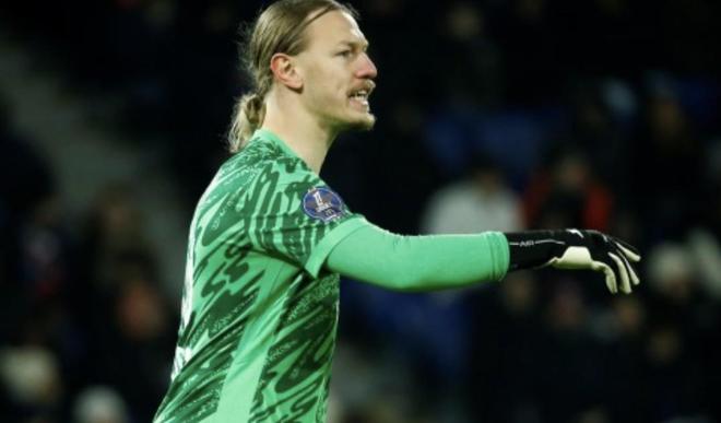 萨福诺夫:我是侵略和动脑型的门将;朗斯没给我们丢分的空间