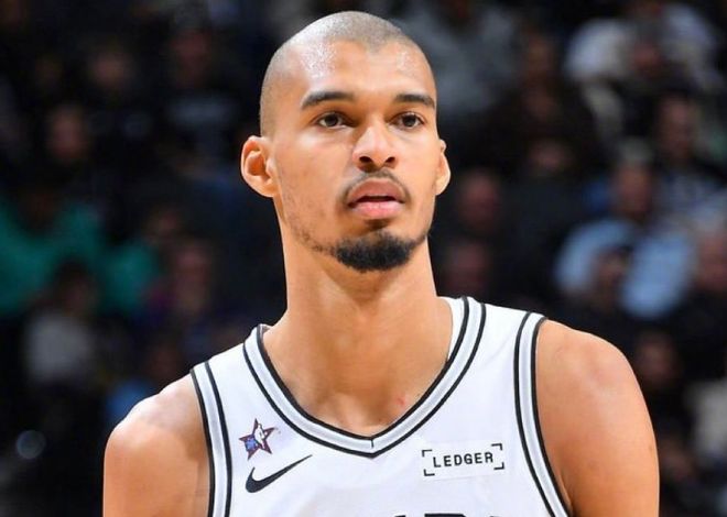 掘金终结马刺11连胜 文班34+18+7约基奇40+8+13