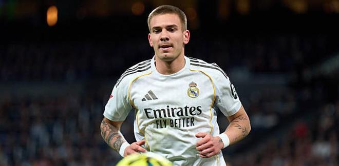 世体：马斯坦托诺黄牌停赛对皇马几乎无影响，这不是关键缺阵