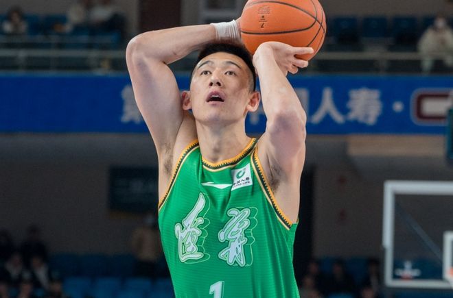 辽宁42分大胜送四川35连败创纪录 付豪前7中7莱迪首秀14分