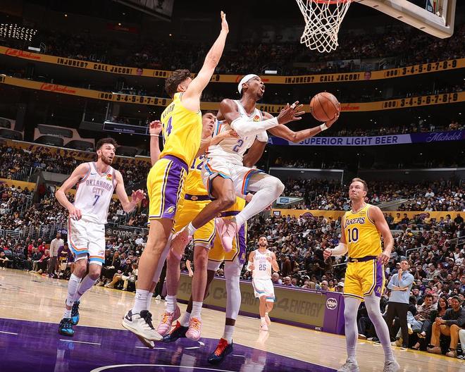 雷霆36分大胜送残阵湖人三连败