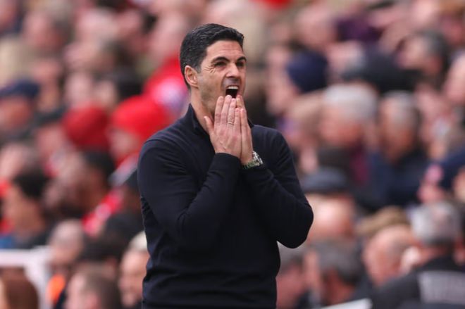 阿森纳剩余赛程比曼城好打，但周末直接对话才是关键