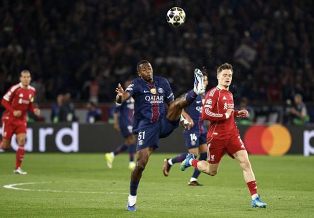 有侵略性但不盲目出脚,帕乔巴黎生涯94场比赛中仅吃到4黄1红