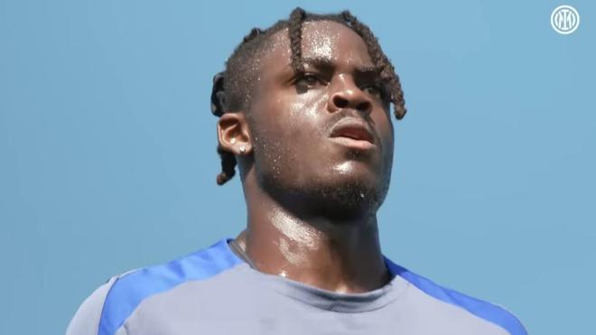 意天空：比塞克将继续因伤缺席本周末国米对阵卡利亚里