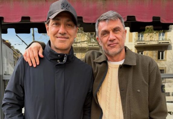 内斯塔丨在马尔蒂尼身边踢球非常轻松