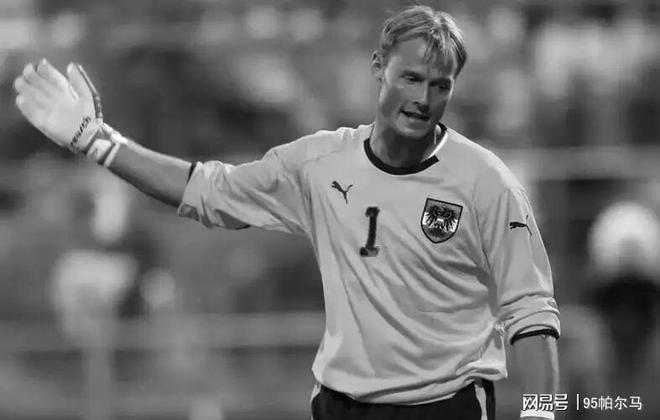 世事无常，20岁英超首季惊艳，31岁英超当布冯替补，48岁不幸去世