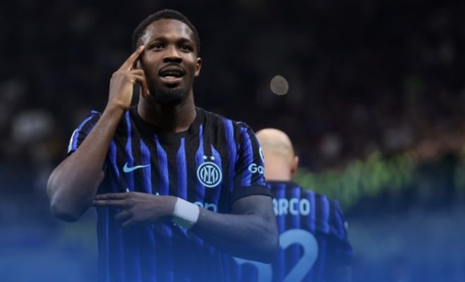 国米3-0完胜卡利亚里：小图巴雷拉破门，蓝黑军团即将夺取奖杯