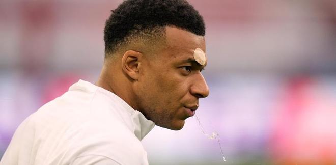 佩蒂特：姆巴佩的到来让皇马更衣室变得自私自利