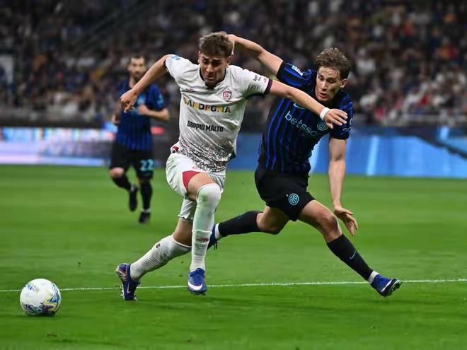 意甲第33轮 国际米兰主场3比0轻取保级队卡利亚里