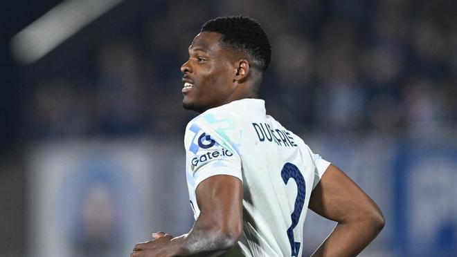 每体：邓弗里斯可能离开国米，巴萨利物浦曾对其有意