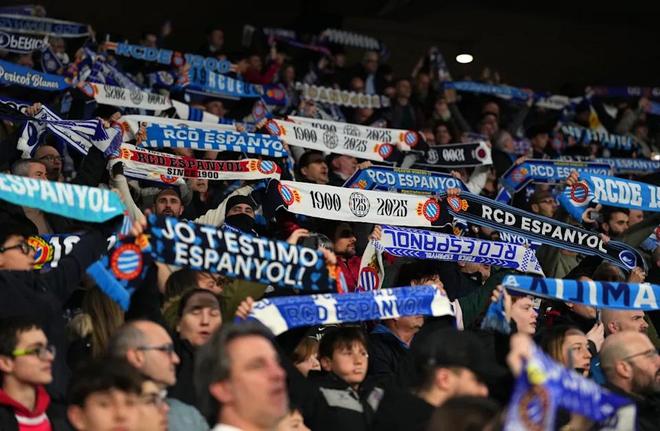 西甲又罚看台：344个座位背后的运营账