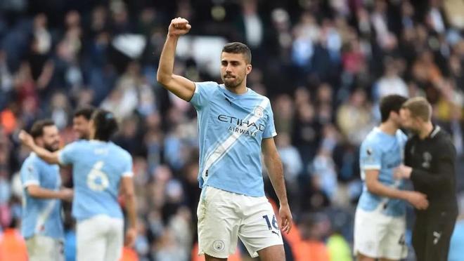 虚惊一场？曼城中场真核伤情并无大碍 但周中联赛将无缘出场